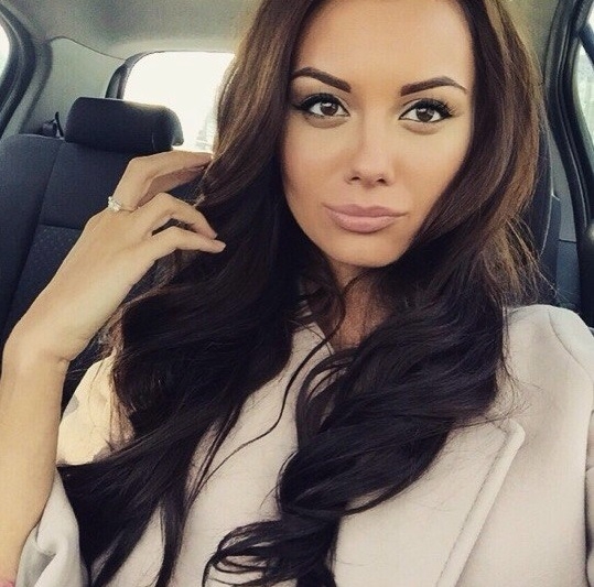 Живу в Москве. У меня высокий уровень сексуальности и я готова подарить тебе незабываемые эмоции и наслаждение. Я знаю, как доставить тебе максимальное удовольствие и расслабление. Мои услуги включают классический и экзотический массаж, стриптиз, оральный и классический секс, игры и многое другое. У меня очень удобное место в Москве для интимных встреч, где ты сможешь расслабиться и насладиться нашей встречей. Я горячая и страстная, готова исполнить все твои желания и фантазии. Мои фото реальные и уникальные, проверь сам! У меня много положительных отзывов, так что ты можешь быть уверен, что со мной ты будешь в надежных и опытных руках. Дай мне возможность позаботиться о твоем удовольствии и я обещаю, что ты не пожалеешь! 🌹😘💋 Диана